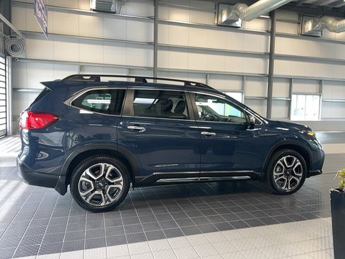 Used 2023 Subaru Ascent Touring AWD/4WD image 4