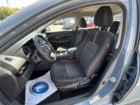 Used 2025 Nissan Sentra SV FWD image 13