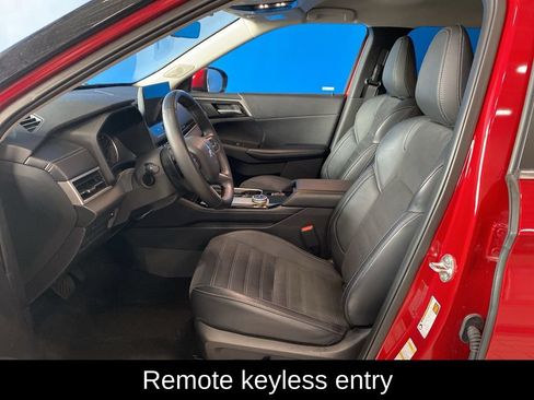Used 2025 Mitsubishi Outlander SE AWD/4WD image 10