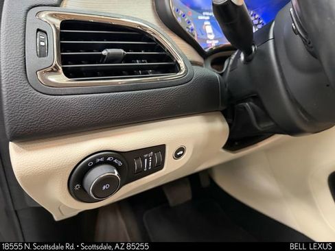 Used 2015 Chrysler 200 C w/ Navigation & Sound Group I image 25