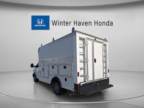 Used 2022 GMC Savana 3500 w/ Power Convenience Package image 6