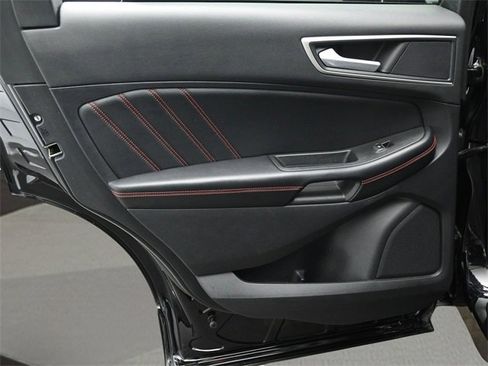 Used 2021 Ford Edge ST-Line image 13