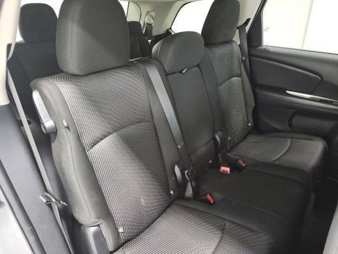 Used 2020 Dodge Journey SE FWD image 14