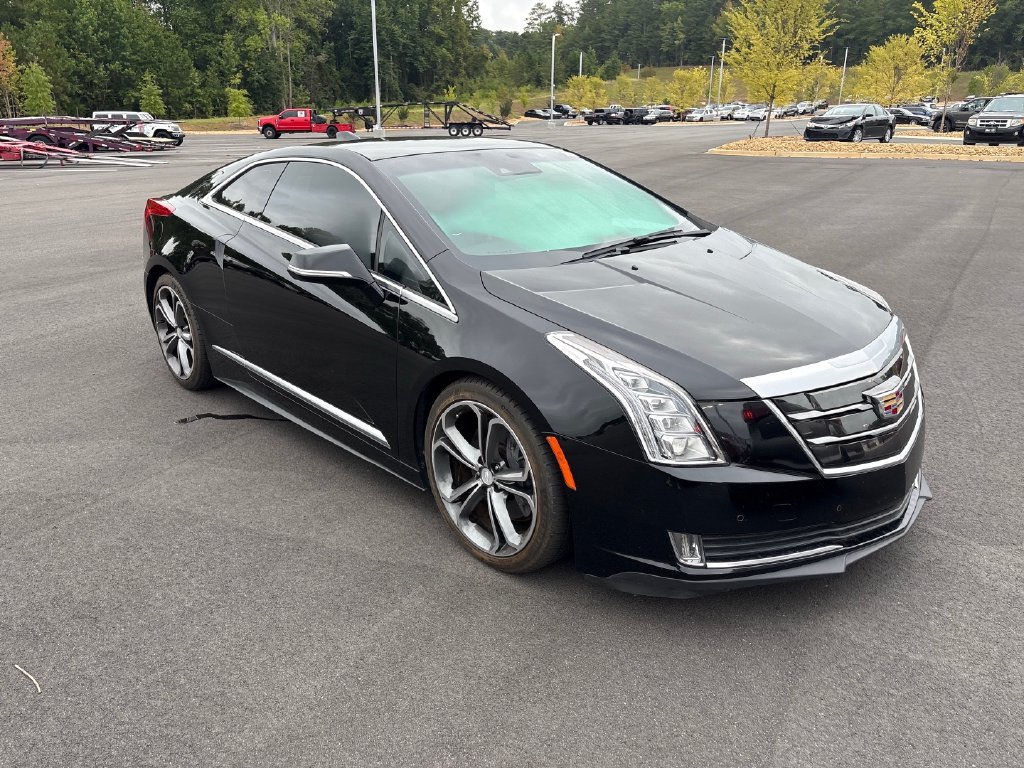 Used 2016 Cadillac ELR w/ Performance Package FWD image 3