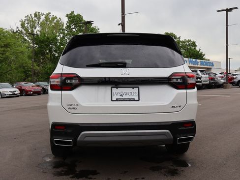 Certified 2025 Honda Pilot Elite image 6