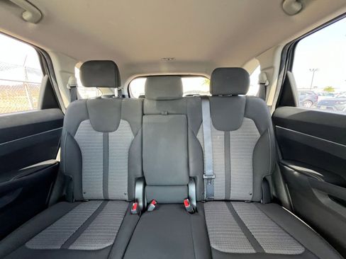 Used 2023 Kia Sorento LX FWD image 39