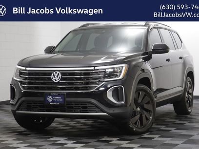 Used 2024 Volkswagen Atlas SE w/ Black Wheel Package