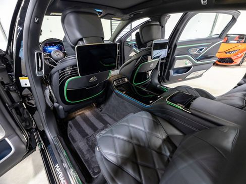 Used 2024 Mercedes-Benz Maybach S 680 4MATIC image 38