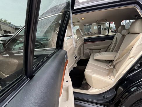 Used 2014 Subaru Outback 2.5i Limited w/ Moonroof Package AWD/4WD image 21