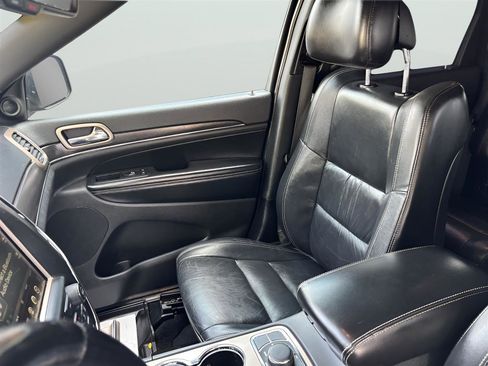 Used 2016 Jeep Grand Cherokee Limited image 11