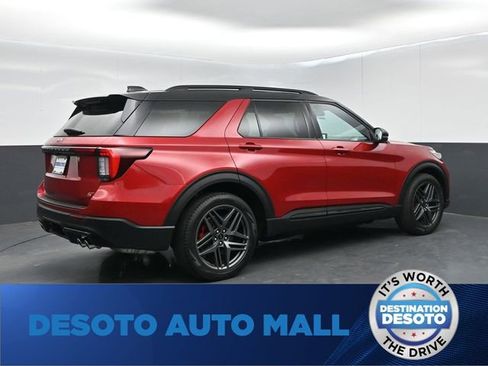 Certified 2025 Ford Explorer ST AWD/4WD image 8