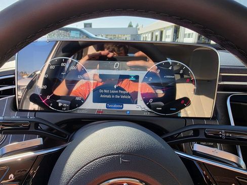 New 2026 Mercedes-Benz E 350 4MATIC Sedan image 15