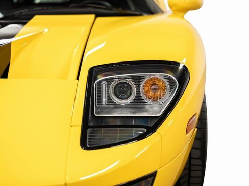 Used 2005 Ford GT image 9