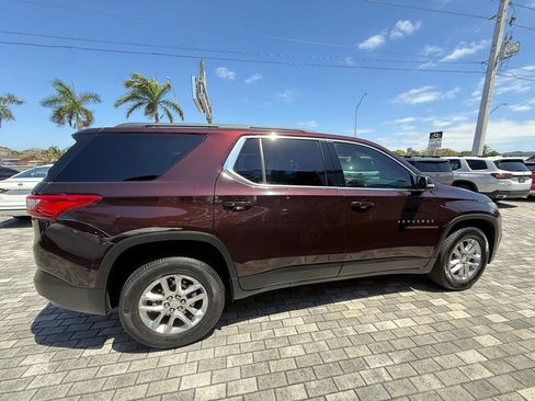 Used 2021 Chevrolet Traverse LT image 11