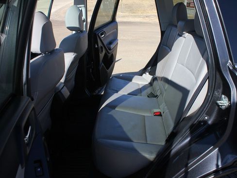 Used 2015 Subaru Forester 2.5i Limited image 40