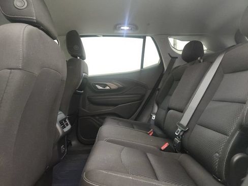 Used 2024 GMC Terrain SLE w/ Driver Convenience Package FWD image 10