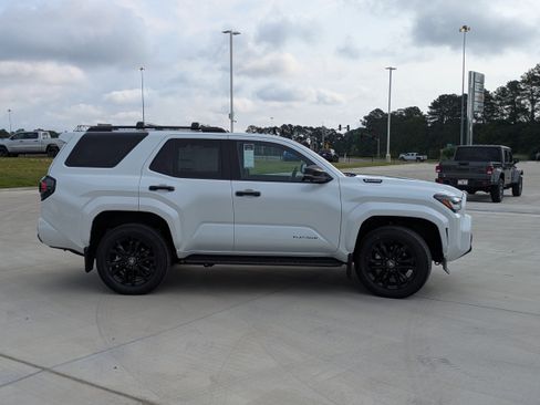 New 2026 Toyota 4Runner 4WD image 6