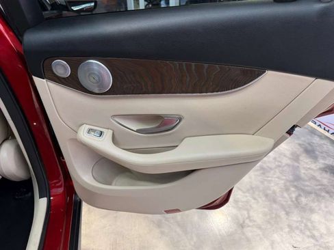 Used 2018 Mercedes-Benz GLC 300 4MATIC w/ Multimedia Package image 53