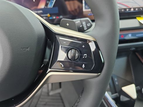 Used 2025 BMW X3 xDrive30i image 33