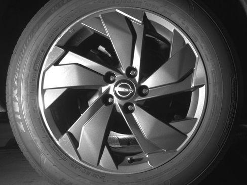 Used 2025 Nissan Rogue SV image 15