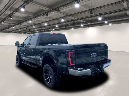 Used 2019 Ford F250 XLT w/ Snow Plow Prep Package image 3