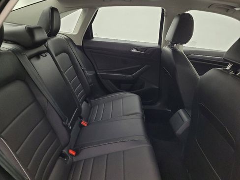 Used 2024 Volkswagen Jetta SE FWD image 19