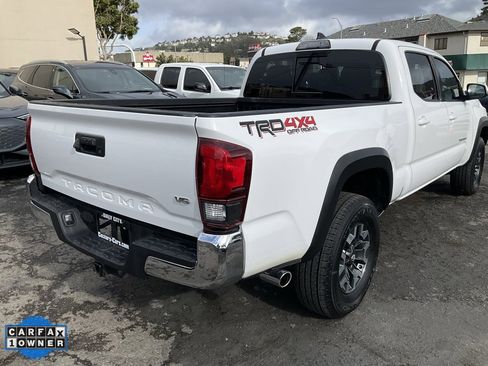 Used 2018 Toyota Tacoma TRD Off-Road image 74