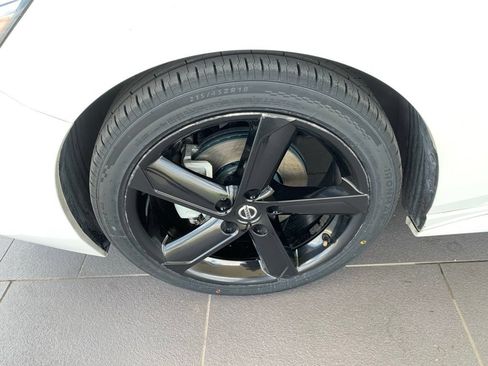 Used 2022 Nissan Sentra SR FWD image 10