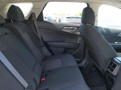 Used 2025 Kia Sportage LX FWD image 22