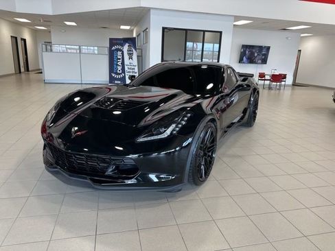 Used 2016 Chevrolet Corvette Z06 w/ 2LZ Preferred Equipment Group image 2