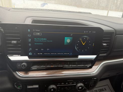 Used 2024 Chevrolet Silverado 2500 LT w/ Midnight Edition image 17