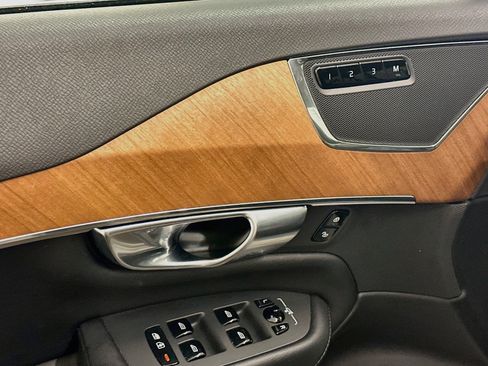 Used 2023 Volvo XC90 B5 Plus AWD/4WD image 15