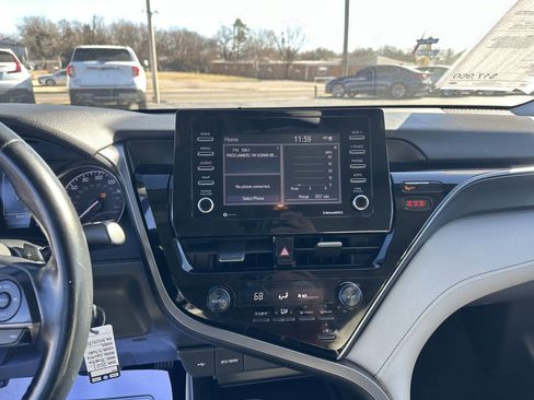 Used 2021 Toyota Camry SE image 17