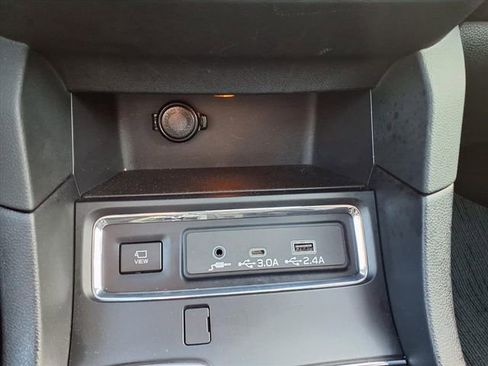 Certified 2023 Subaru Ascent Limited w/ Technology Package image 17