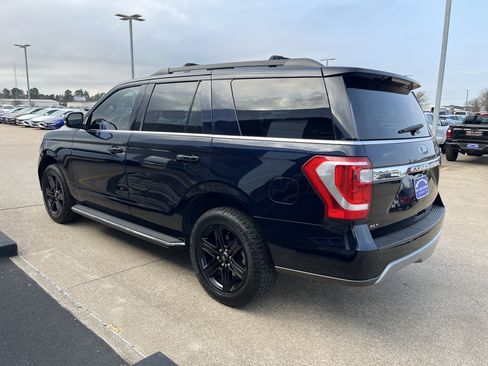 Used 2021 Ford Expedition XLT image 4