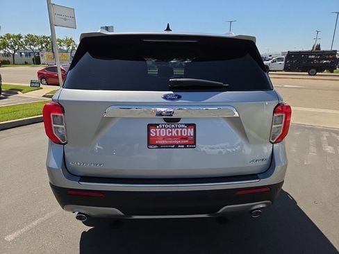 Used 2023 Ford Explorer Limited image 4