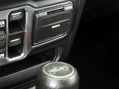 Used 2019 Jeep Wrangler Unlimited Sport S AWD/4WD image 68