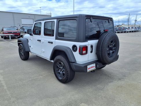 Used 2026 Jeep Wrangler Unlimited Sport AWD/4WD image 8