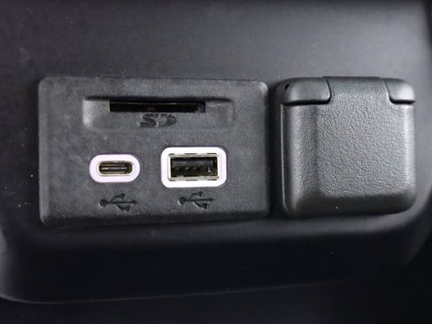 Used 2021 Chevrolet Silverado 1500 LT w/ Convenience Package II image 27