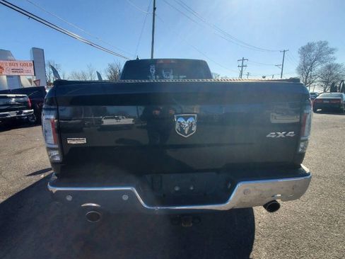 Used 2017 RAM 1500 Laramie w/ Convenience Group image 4