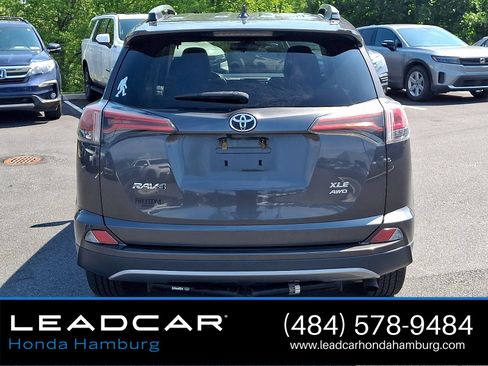 Used 2017 Toyota RAV4 XLE AWD/4WD image 6