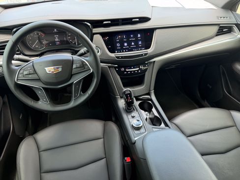 Certified 2024 Cadillac XT5 Luxury FWD image 13