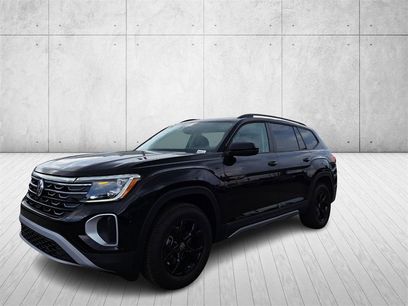 New 2025 Volkswagen Atlas Peak Edition SE