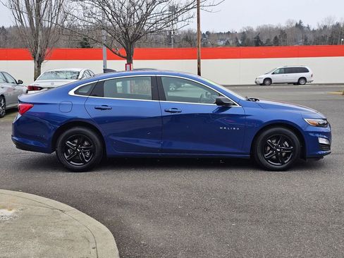 Used 2023 Chevrolet Malibu LS image 4