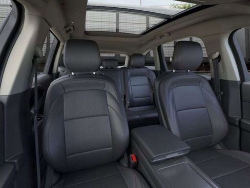 New 2026 Lincoln Nautilus Premier w/ Equipment Group 102A image 32