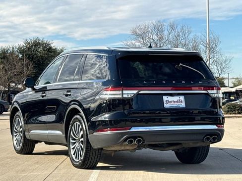 Used 2023 Lincoln Aviator AWD w/ Premium Package image 6