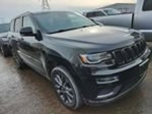 Used 2018 Jeep Grand Cherokee Overland image 2