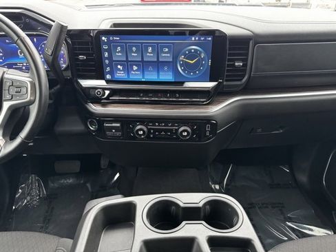 Used 2024 Chevrolet Silverado 3500 LT w/ Convenience Package image 2