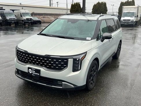 Certified 2025 Kia Carnival SX Prestige image 6