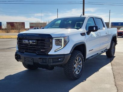 New 2026 GMC Sierra 1500 AT4X w/ LPO, Black Badging Package